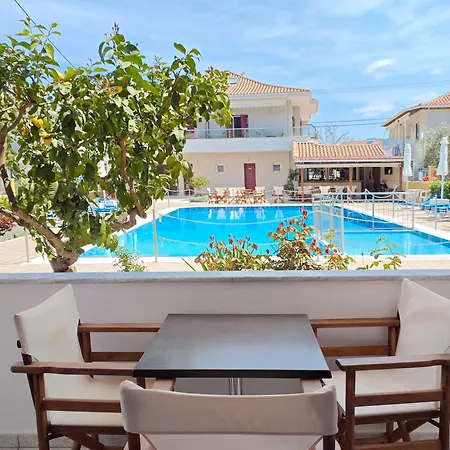 Aparthotel Christina 4*