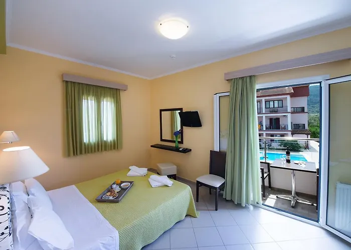 Aparthotel Christina 4*